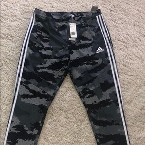 Size large Adidas men’s pants